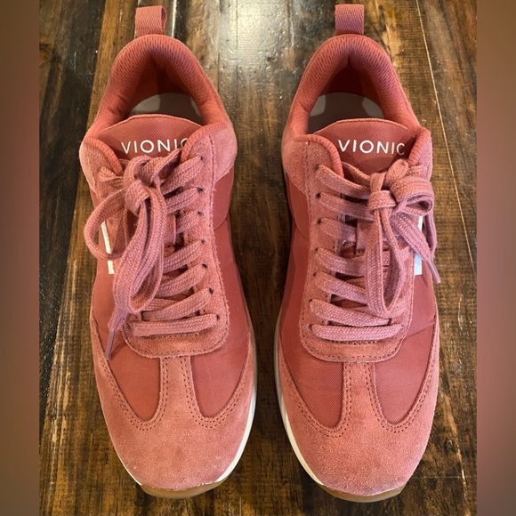 Vionic Shoes - Vionic womens size 7 Breilyn sneakers color dusty cedar